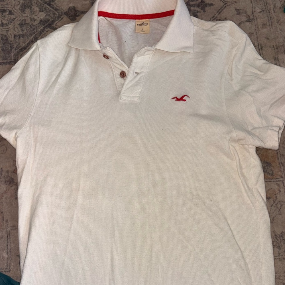 Hollister Men's Cream Polo Shirt with Red Logo